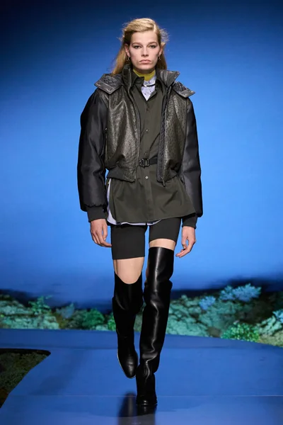 Look 54